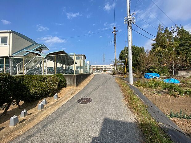 豊田市立高橋中学校(約1,100m)