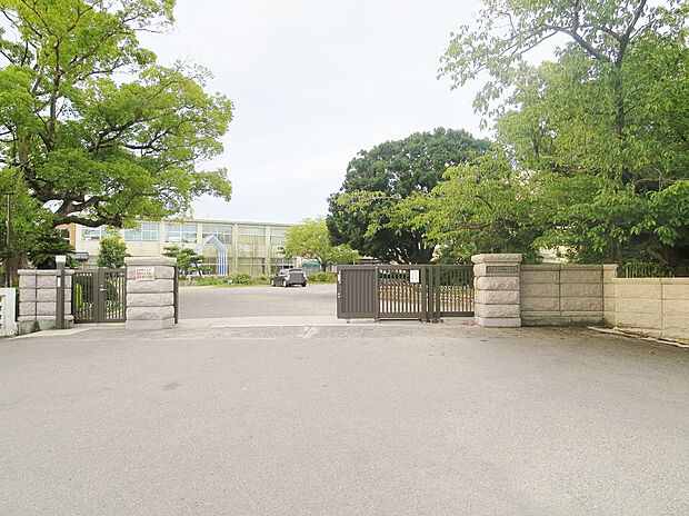 安城市立明和小学校(約910m)