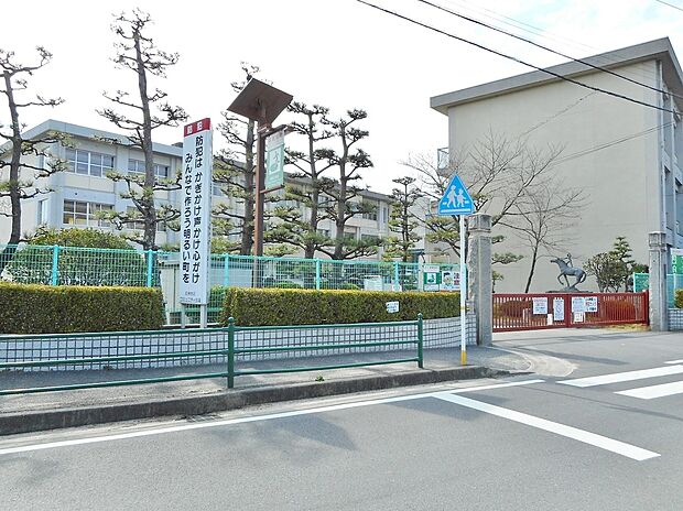 豊田市立駒場小学校（約655m）