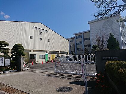 豊田市立美里中学校 1140m