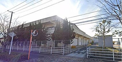 田川市立伊田小学校 1247m