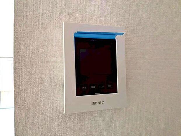 【テレビモニター付きインターフォン】防犯性、セキュリティ対策に安心できるテレビモニター付きインターフォンです。セールスマン対策にもなり安心できます。