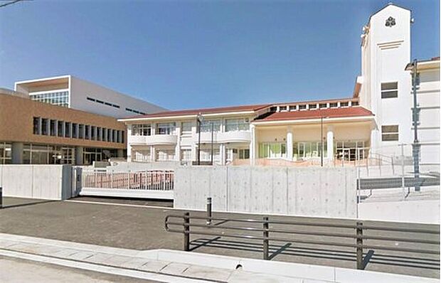 飯塚市立小中一貫校穂波東校(約1,200m)