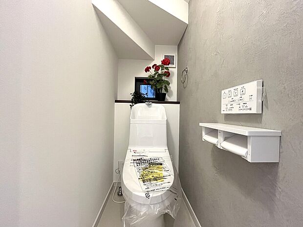 【トイレ】スマートなTOTOの壁掛けスイッチトイレ