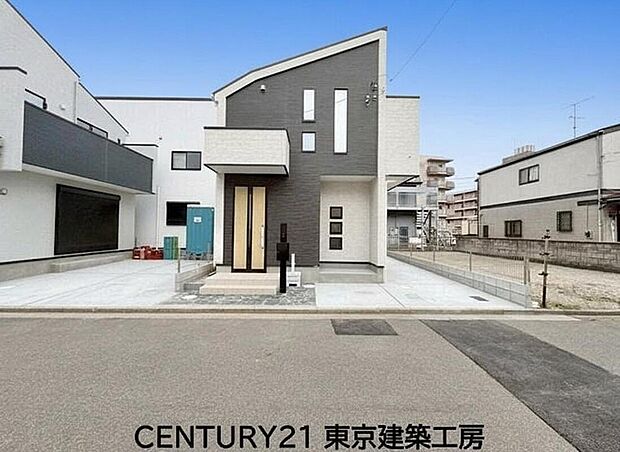 【家具はCGにてレイアウト】
◇採光良好なリビングは、ご家族の憩いの空間。居心地の良い快適な安らぎの場所にもなりそうです。