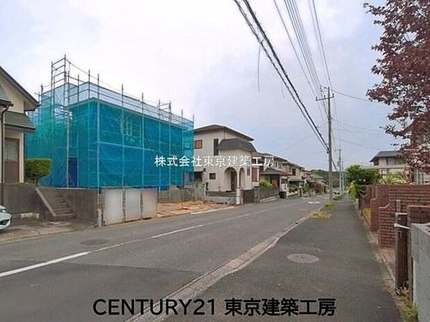 低層住宅が整然と並び、陽当たりと開放感に恵まれた心地よい第一種低層住居専用地域です。