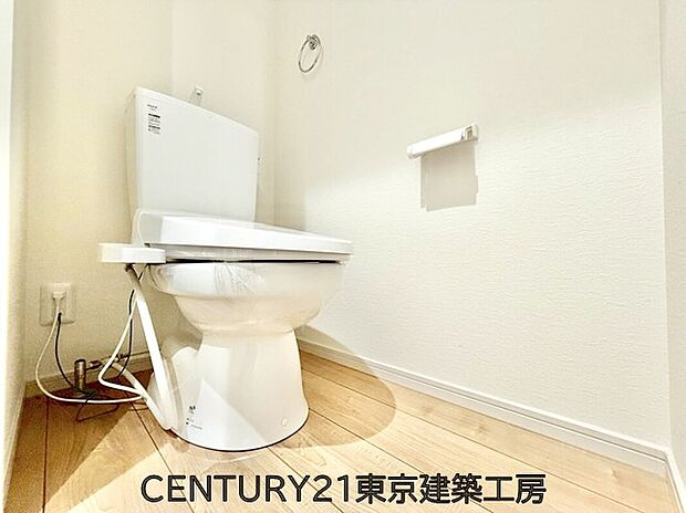 【トイレ】◇汚れやすいトイレだからこそ、清潔感のあるホワイトで統一しています。より綺麗な状態をキープしたいと思えるでしょう♪
