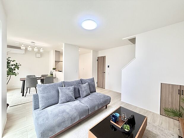 ■心落ち着く場所、ゆったり過ごせるリビング