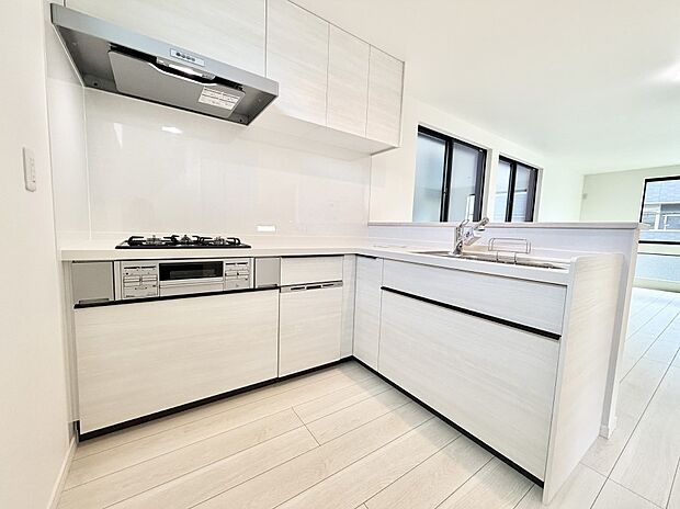 ■家族の絆を深める、温もりのあるキッチン