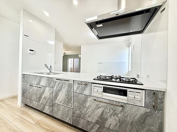 ■シンプルで美しく心地よい時間を生むキッチン空間