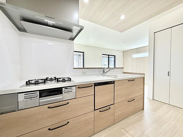 ■家族の絆を深める、温もりのあるキッチン