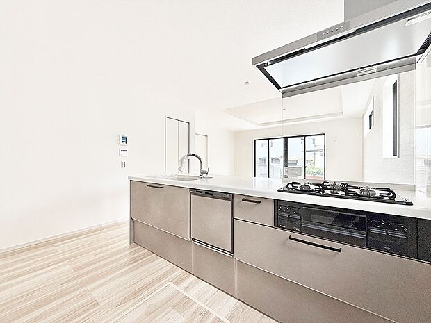 ■シンプルで機能的、毎日使いやすいキッチン