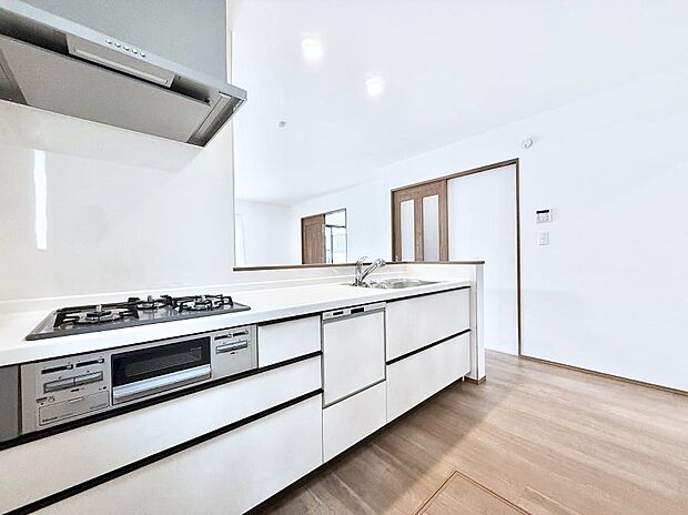 ■シンプルで機能的、毎日使いやすいキッチン