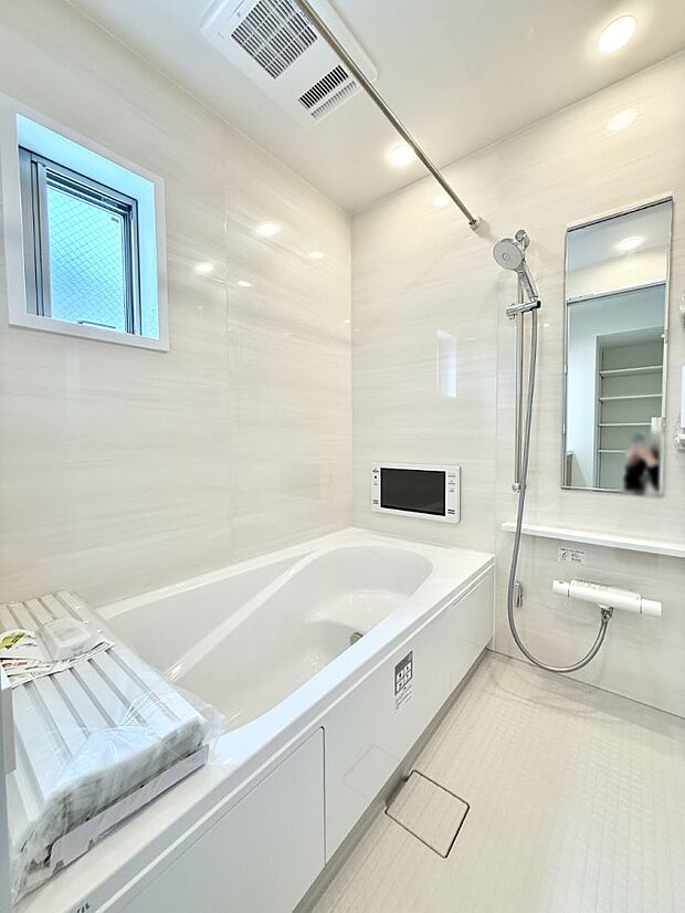 【浴室】■一日の疲れを癒す、心落ち着く空間です