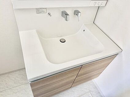 ハンドシャワー付洗面台