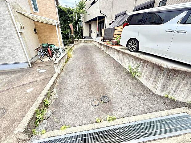 【駐車場】■家族みんなが笑顔で過ごせる、安心感のある住まい