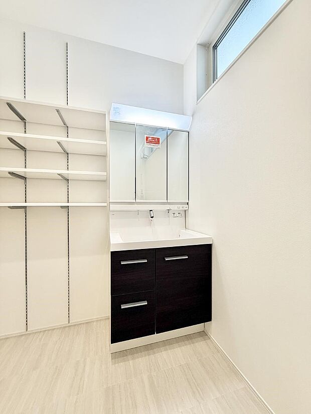 【洗面台・洗面所】■清潔感があり、気持ちよく使えます