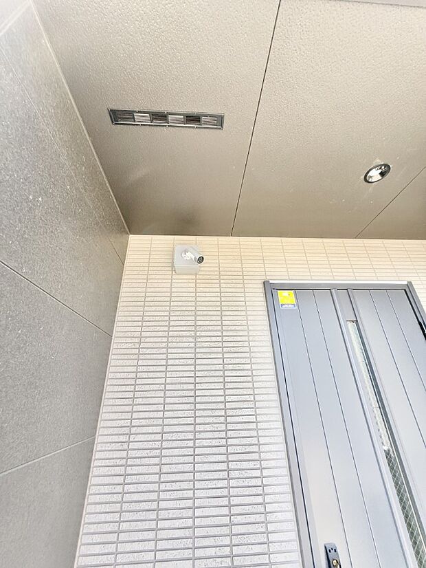 【現地外観写真】■暮らしを豊かにする充実した仕様設備で快適に