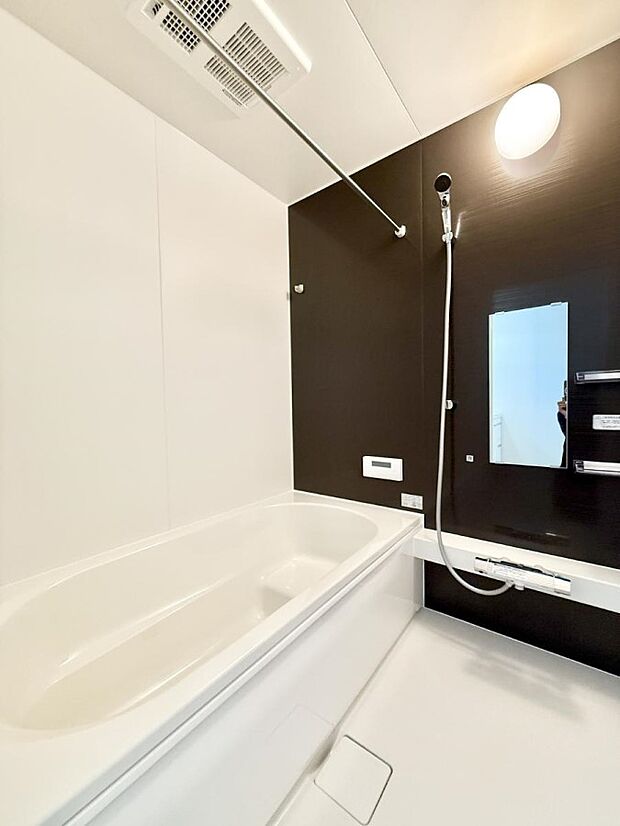 【浴室】■一日の疲れを癒す、心落ち着く空間です