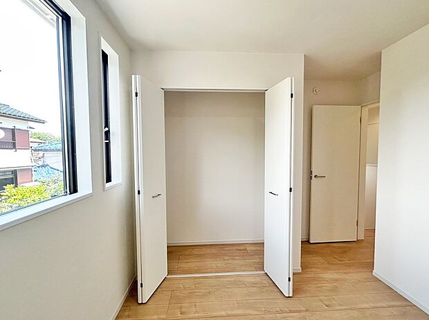 【リビング以外の居室】■シンプルで使いやすい空間がスッキリ感じられます