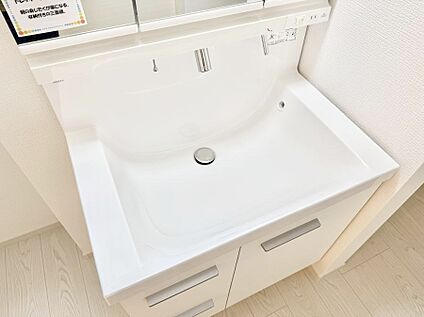 ハンドシャワー付洗面台