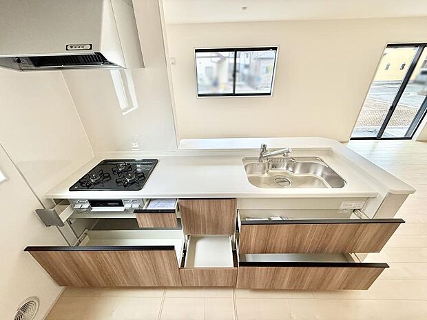 【キッチン】■家族の絆を深める、温もりのあるキッチン