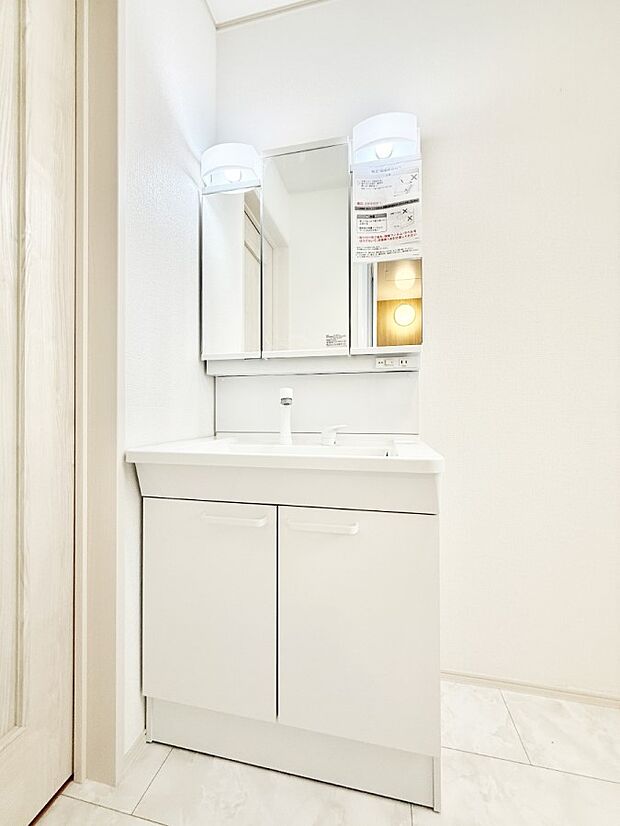 【洗面台・洗面所】■朝の準備がスムーズにできる広さです