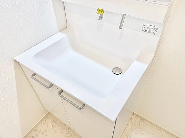 【ハンドシャワー付洗面台】■手洗いや顔を洗う時も快適に使える便利なシャワー