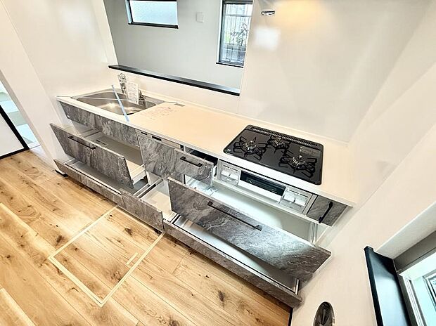 【ダイニングキッチン】■キレイに片付く、使いやすいキッチン