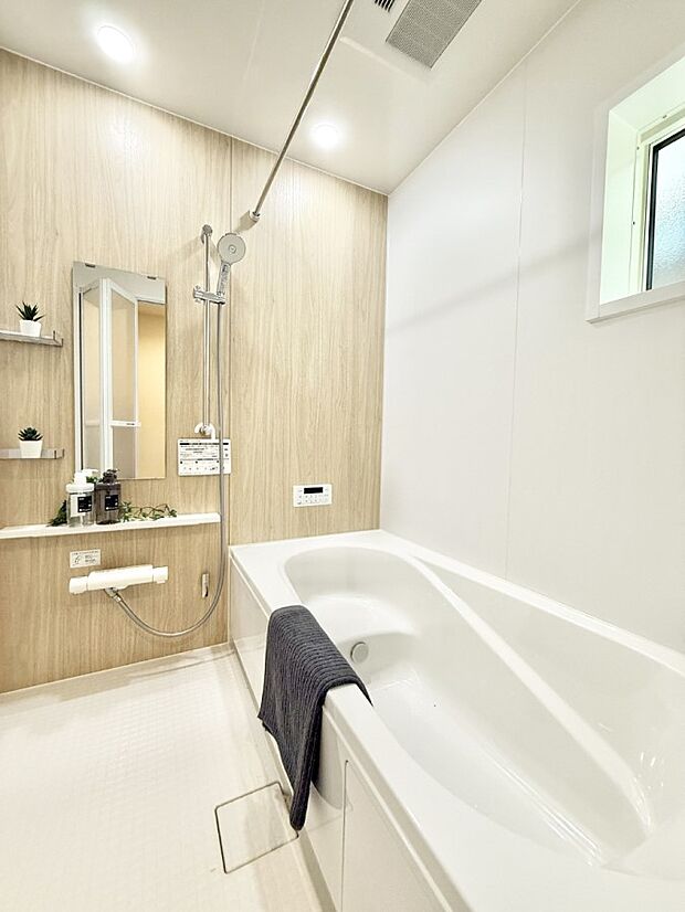 【3口ガスコンロ】■複数の鍋が同時に使えますね