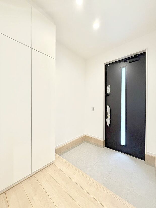 【玄関】■玄関はお家の顔!おしゃれな玄関でお客様をお迎え!