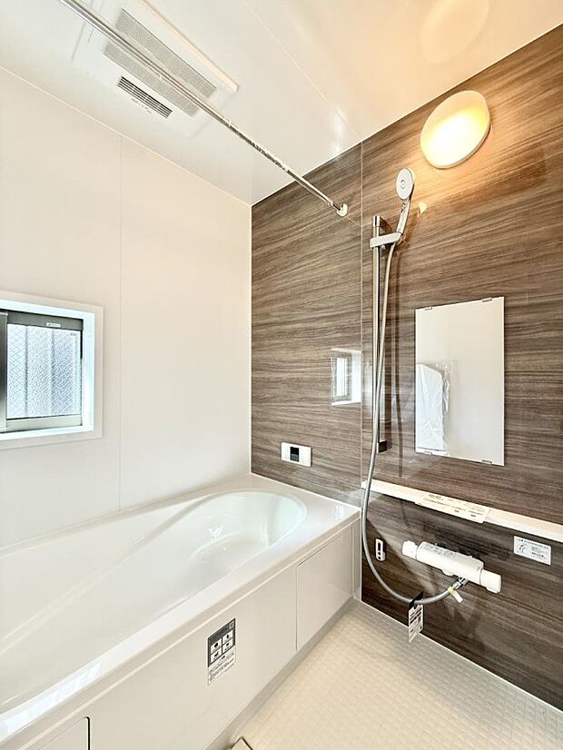 【浴室】■リラックスできる、穏やかな雰囲気です