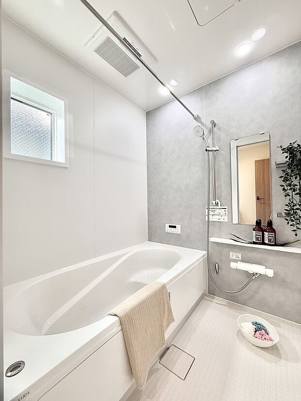 【浴室】■家族みんなが気持ちよく使える設計です