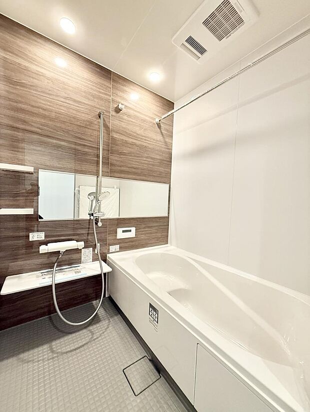 【浴室】■リラックスできる、穏やかな雰囲気です