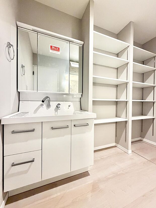 【洗面台・洗面所】■清潔感があり、気持ちよく使えます