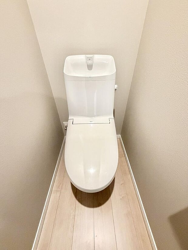 【トイレ】■毎日使う場所だからこそ、清潔感溢れる空間