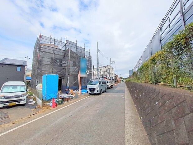 【前面道路含む現地写真】■新しい住まい、街の新しい風景