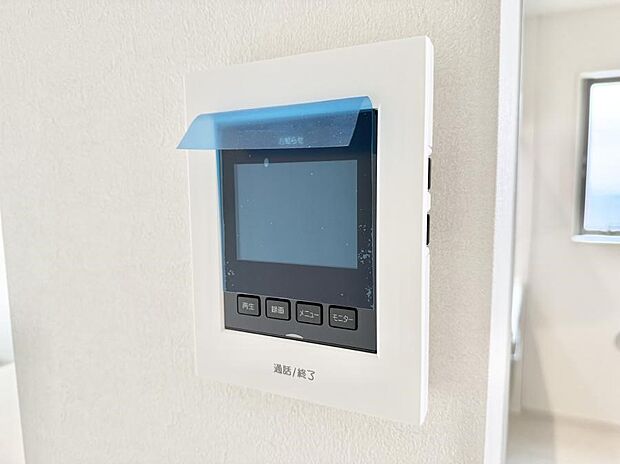 【TVモニター付インターフォン】■訪問者を確認できて安心感が増します