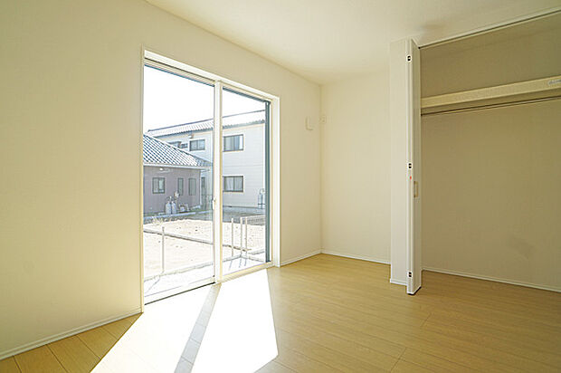 【寝室】■快適な環境で、日常の疲れを癒せる空間