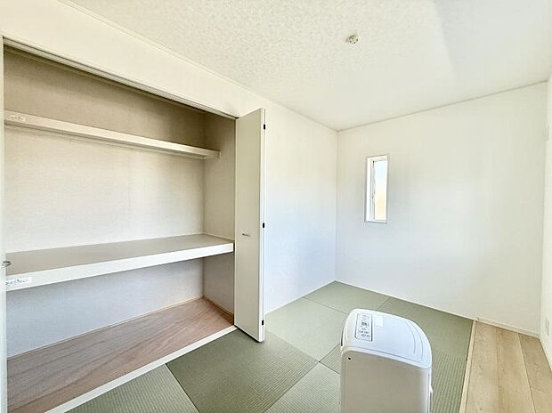 【リビング以外の居室】■シンプルで使いやすい空間がスッキリ感じられます