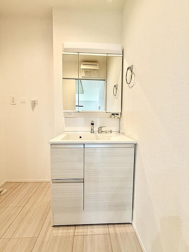 【洗面台・洗面所】■清潔感があり、気持ちよく使えます