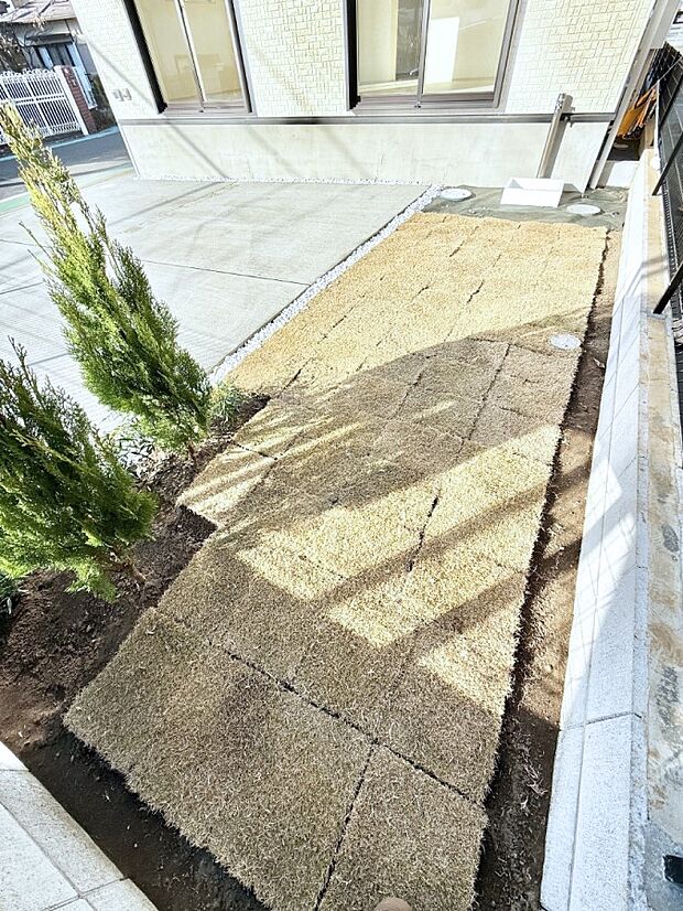 【庭】■季節の移ろいを感じられる、落ち着いた雰囲気の屋外空間