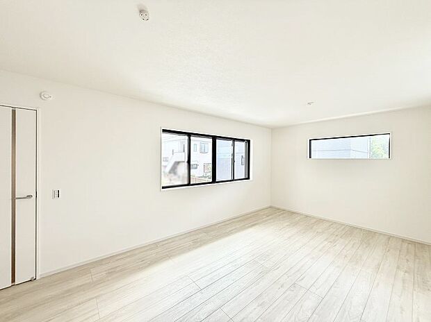 【ダイニング】■温もりを感じる、居心地のいいリビング