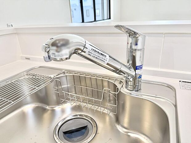 【浄水器】■不純物をしっかり除去して安心して飲めます