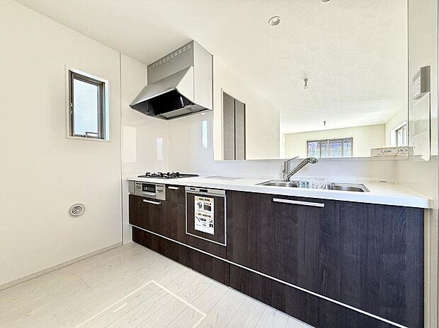 【ダイニングキッチン】■作る楽しみと食べる幸せを届けるキッチン