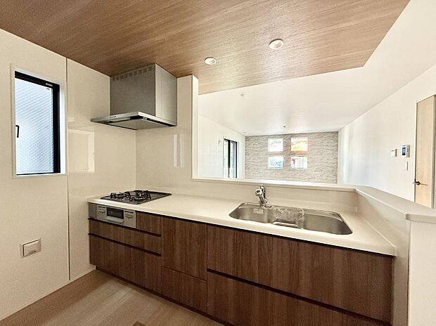 【ダイニングキッチン】■キレイに片付く、使いやすいキッチン