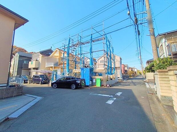 【前面道路含む現地写真】■家族とのお出かけが楽しくなる環境です