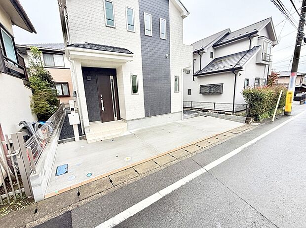 【駐車場】■快適な駐車スペースで安心