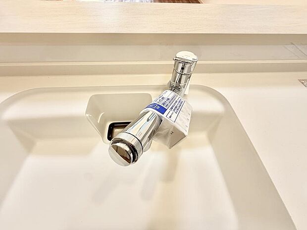 【浄水器】■清潔でおいしい水を手軽に供給してくれます