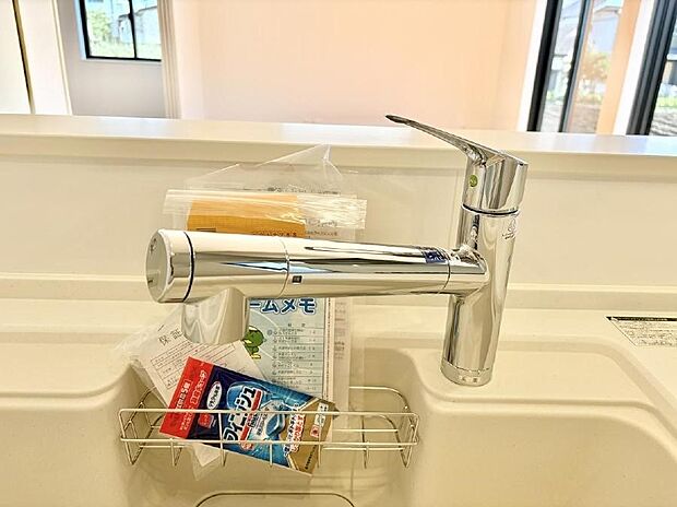 【浄水器】■清潔でおいしい水を手軽に供給してくれます